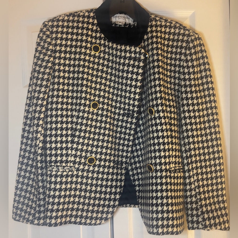 Vintage Jones New York Black and White Houndstooth Blazer